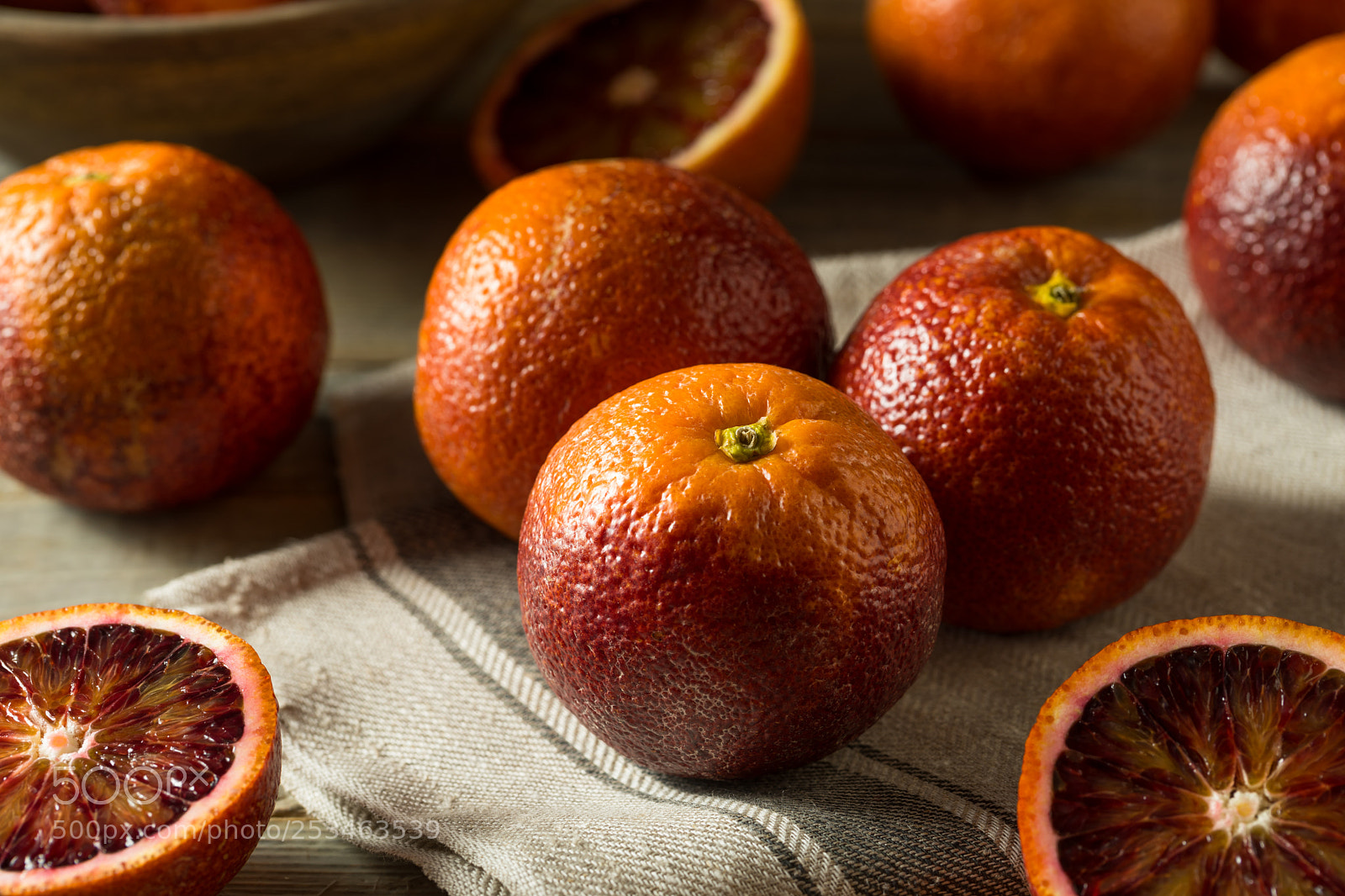 Canon EOS 5D Mark IV sample photo. Raw red organic blood photography