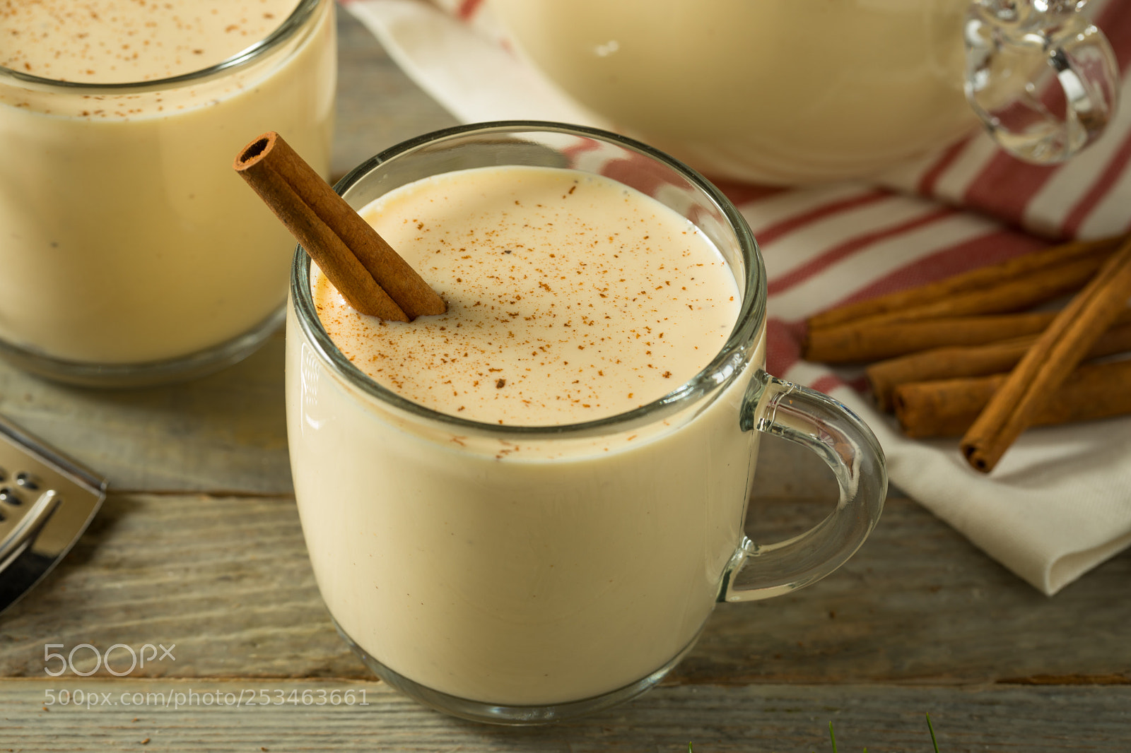 Canon EOS 5D Mark IV sample photo. Boozy warm eggnog punch photography