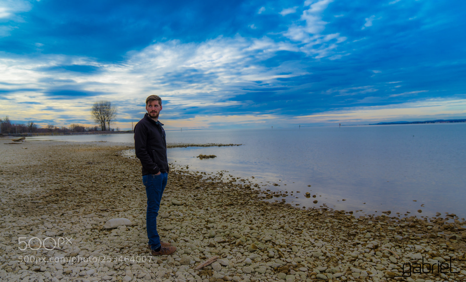 Sony a7 sample photo. Pic of my self photography