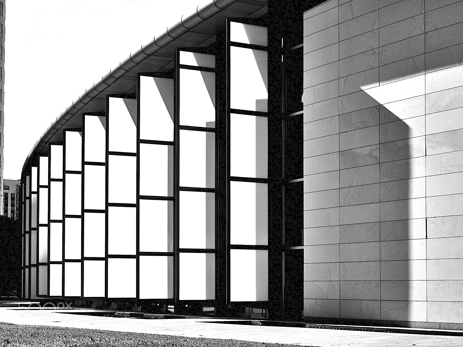 Olympus OM-D E-M1 Mark II sample photo. Architecture b&w  photography