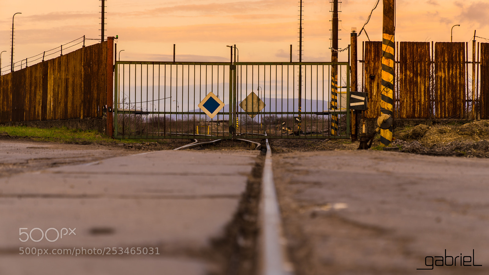 Sony a7 sample photo. Dead end photography
