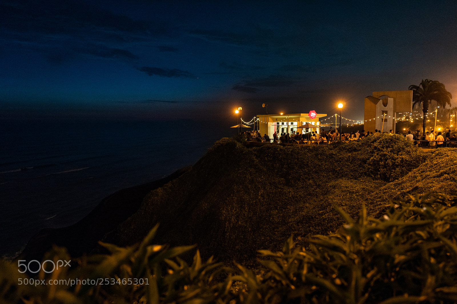 Leica Q (Typ 116) sample photo. Lima bar photography
