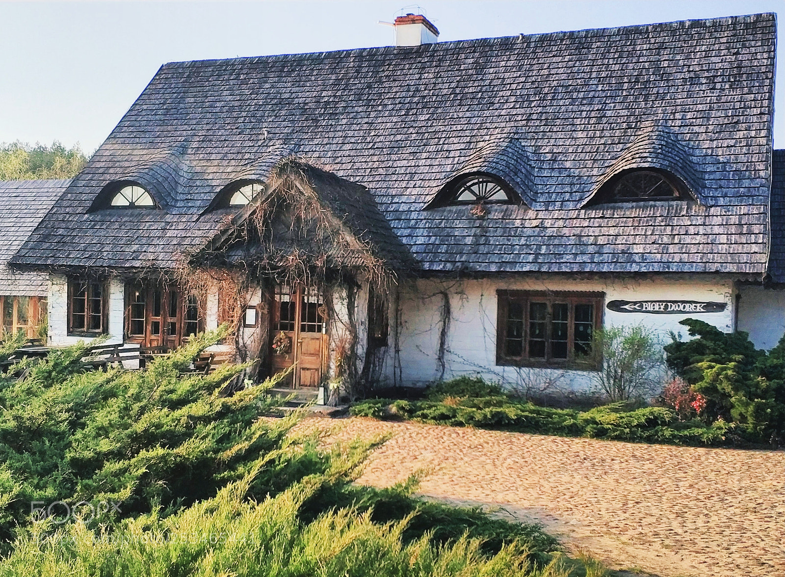 Xiaomi MI6 sample photo. Polish country house photography