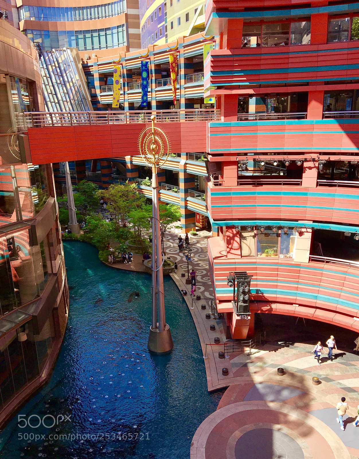 Apple iPhone 6s Plus sample photo. Canal city hakata photography