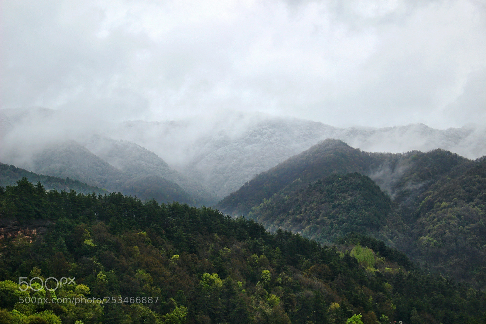 Canon EOS 100D (EOS Rebel SL1 / EOS Kiss X7) sample photo. 雨后麦积山风景1 photography