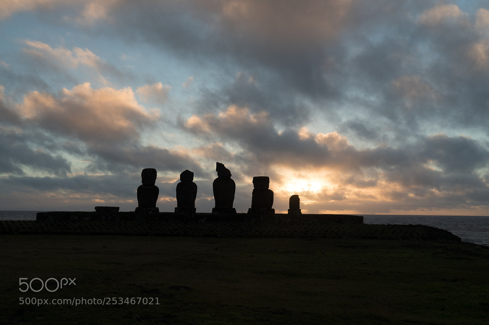 Olympus OM-D E-M5 II sample photo. Easter island sunset photography