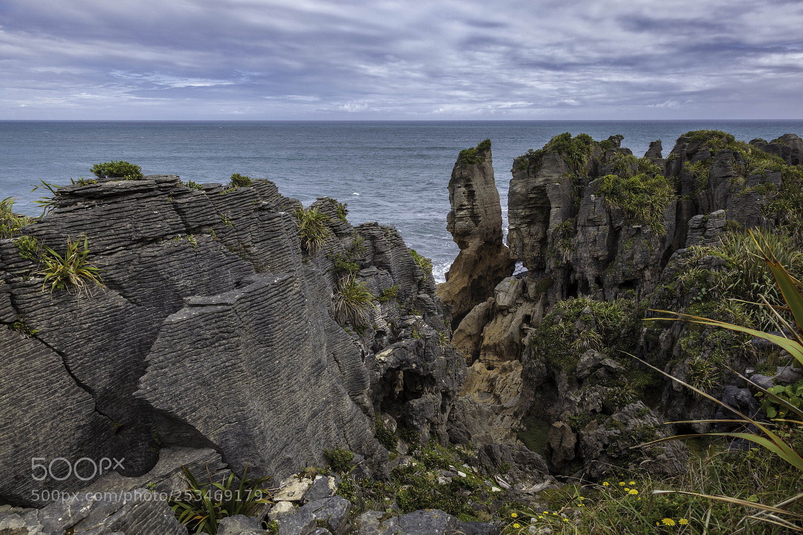 Canon EOS 5D Mark II sample photo. Pancake rocks near punakaiki photography