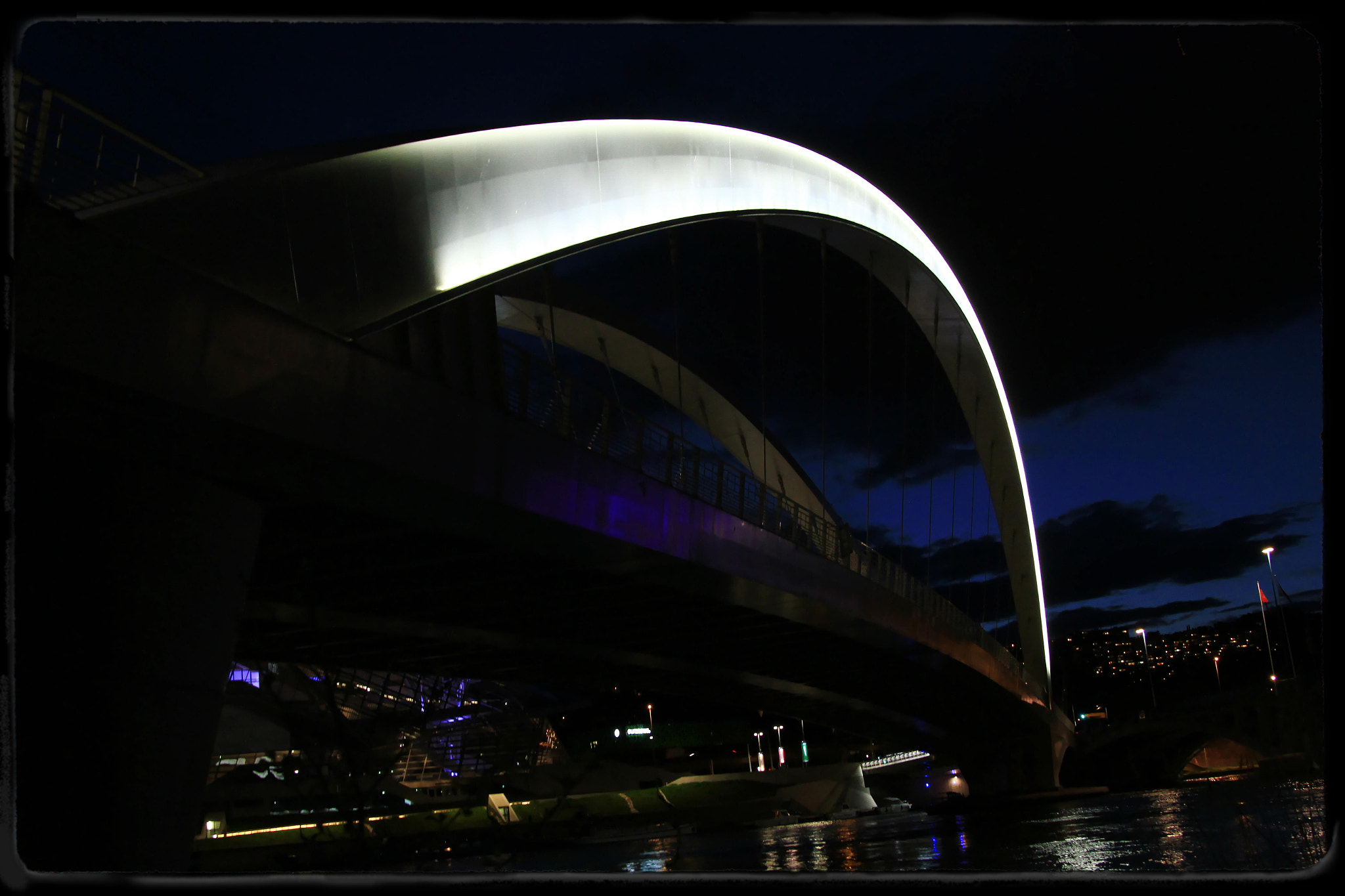 Canon EOS 7D sample photo. Lyon by night photography