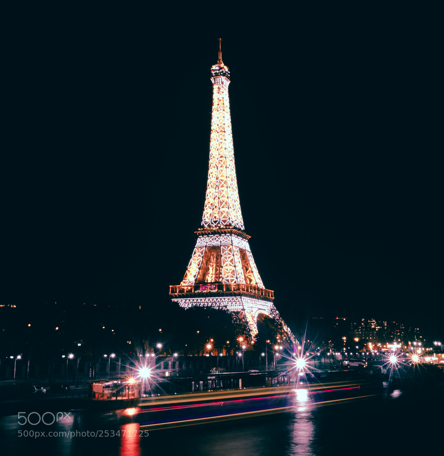 Nikon D3000 sample photo. Toutes les heures heure photography