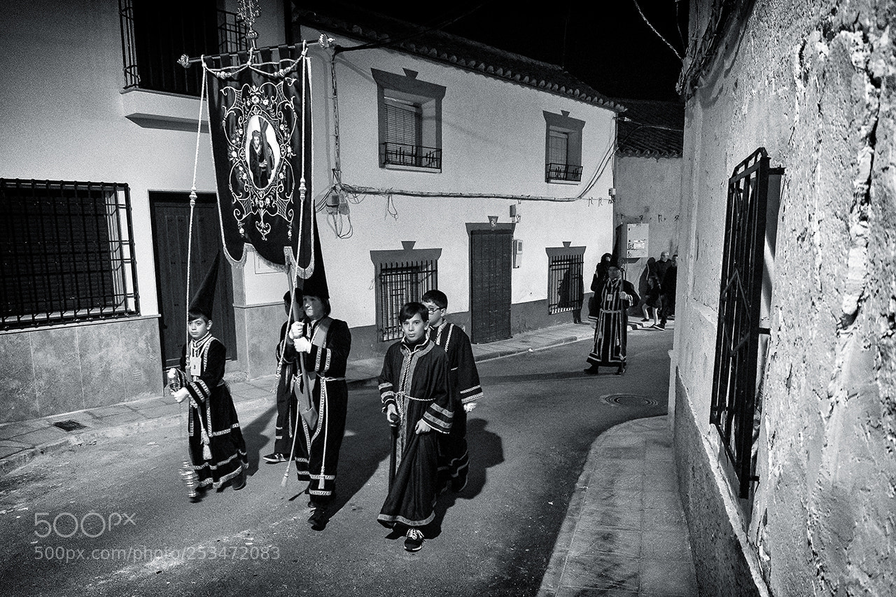 Olympus OM-D E-M1 sample photo. Holy week in spain photography