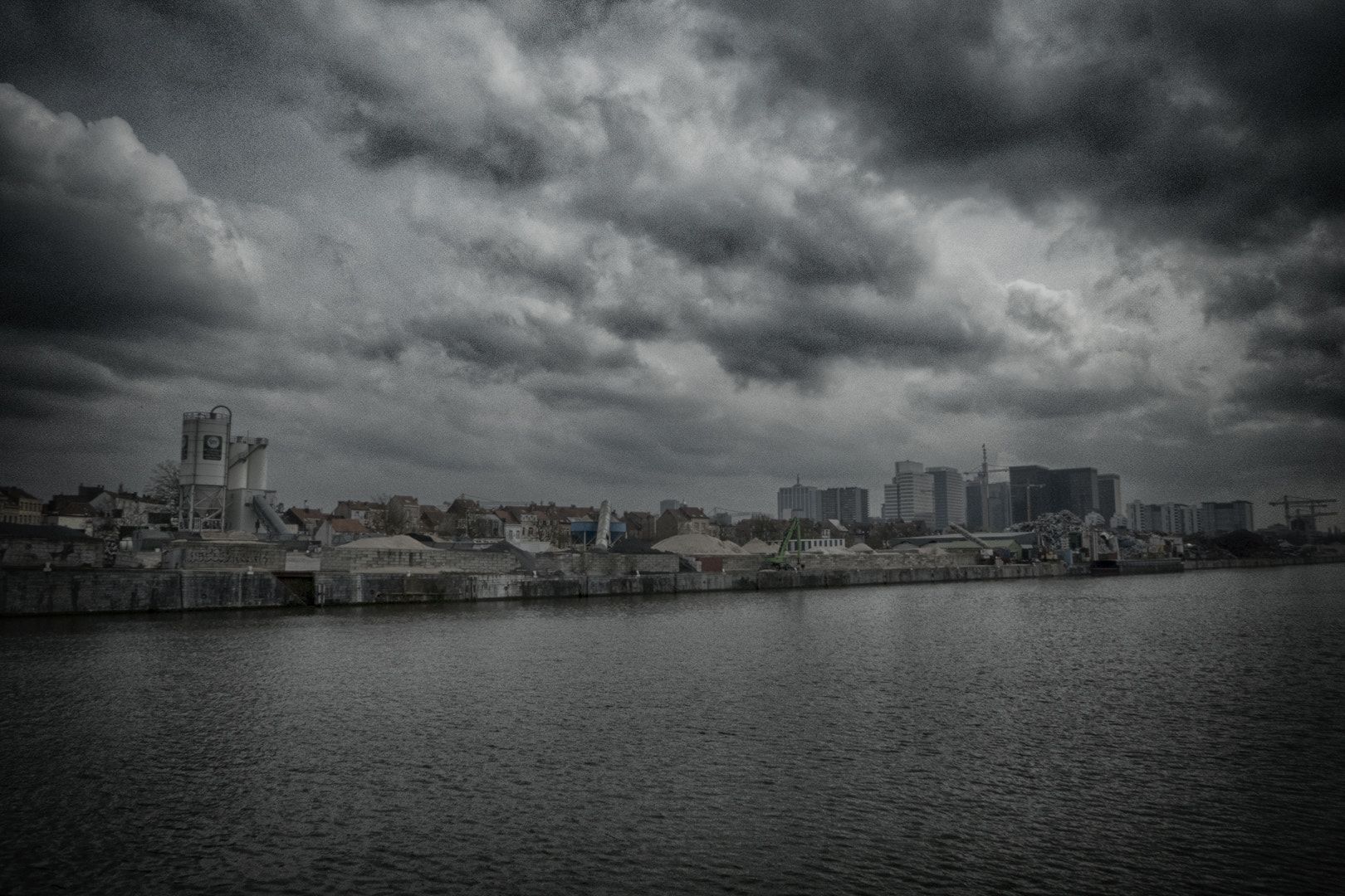 Panasonic Lumix DMC-ZS40 (Lumix DMC-TZ60) sample photo. To the north #001 photography