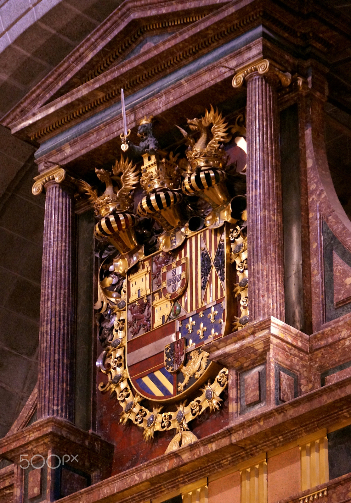 Sony DT 18-250mm F3.5-6.3 sample photo. Escudo de epaña desde felipe ii photography