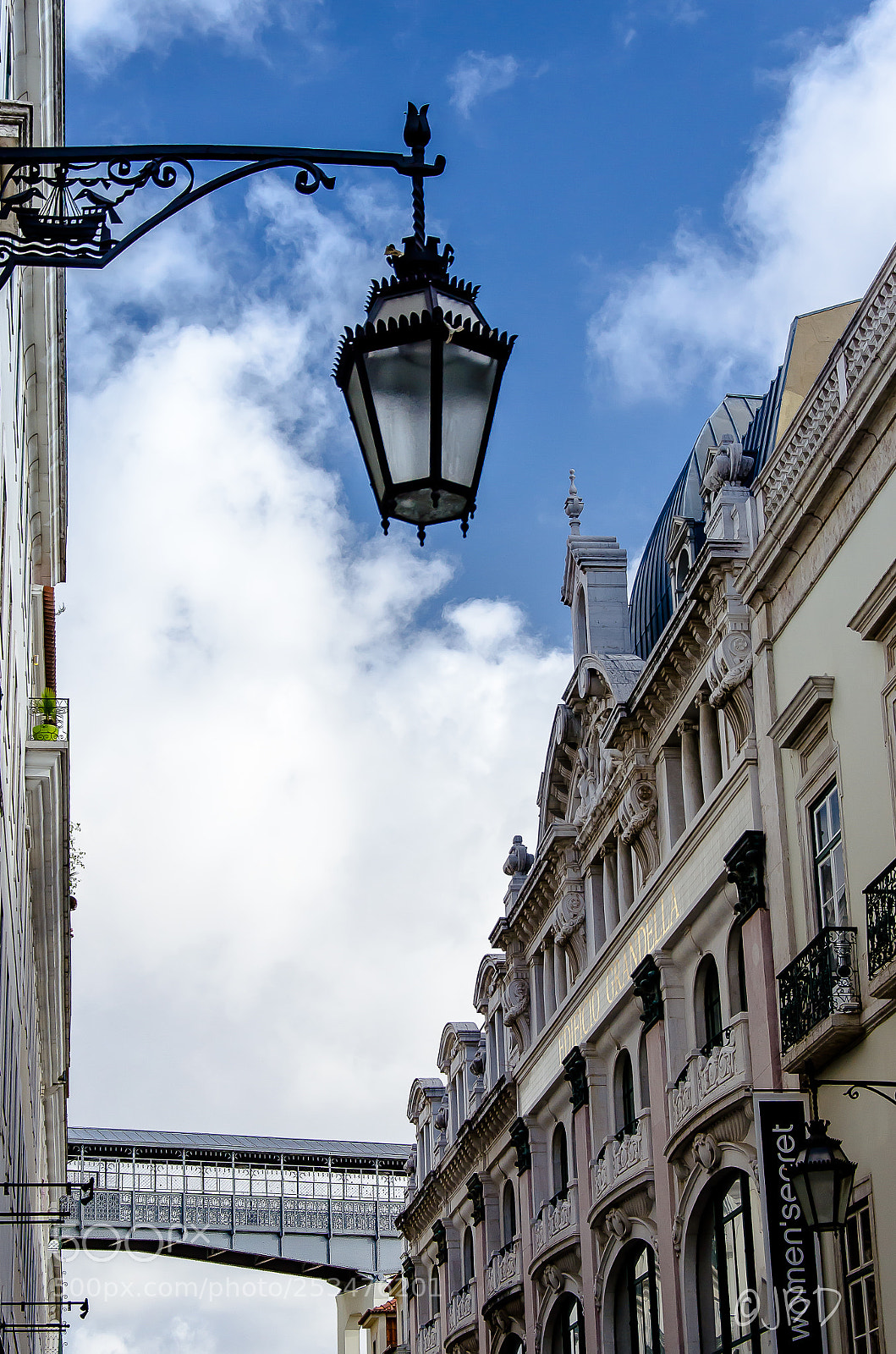 Nikon D5100 sample photo. Street light photography