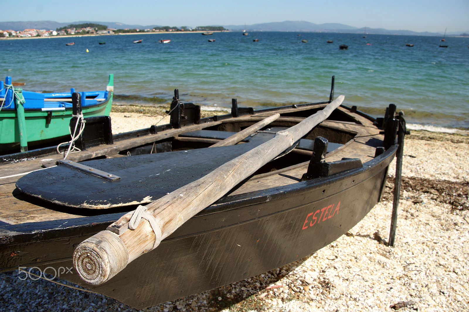 Sony Alpha DSLR-A350 sample photo. Barca en la ría photography