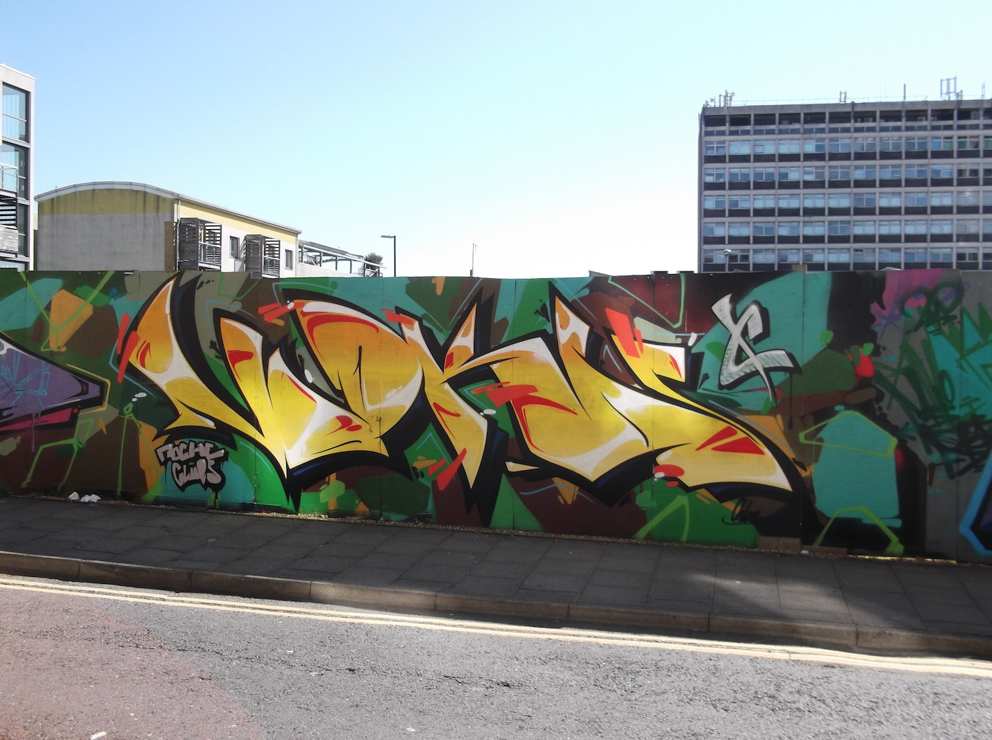 Fujifilm FinePix JV250 sample photo. Yellow vodka graffiti (by brighton station) photography