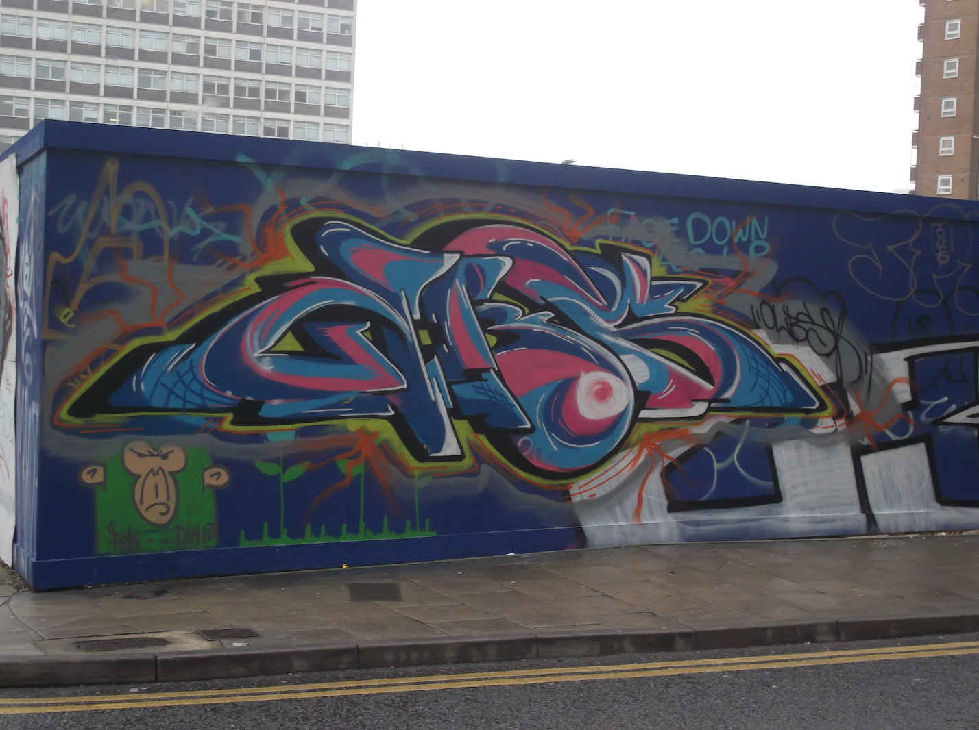 Fujifilm FinePix JV250 sample photo. Navy cyan pink graffiti (by brighton station) photography