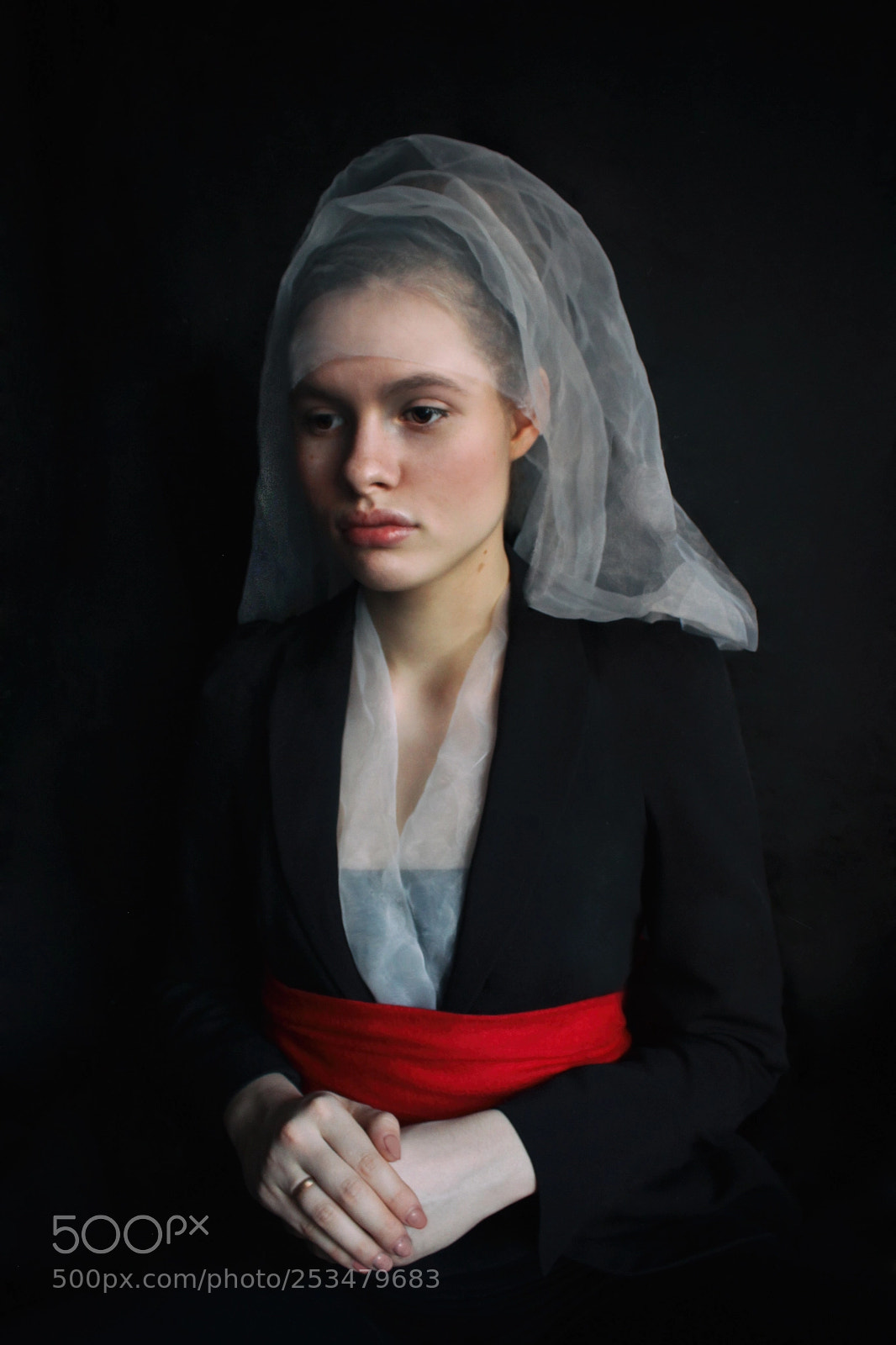 Canon EOS 600D (Rebel EOS T3i / EOS Kiss X5) sample photo. Portrait of a lady photography