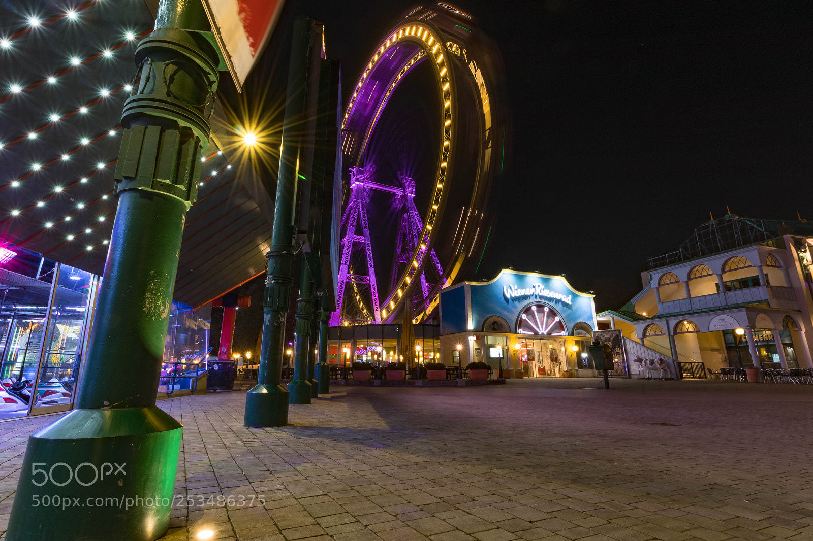 Canon EOS 200D (EOS Rebel SL2 / EOS Kiss X9) sample photo. Big wheel at prater photography