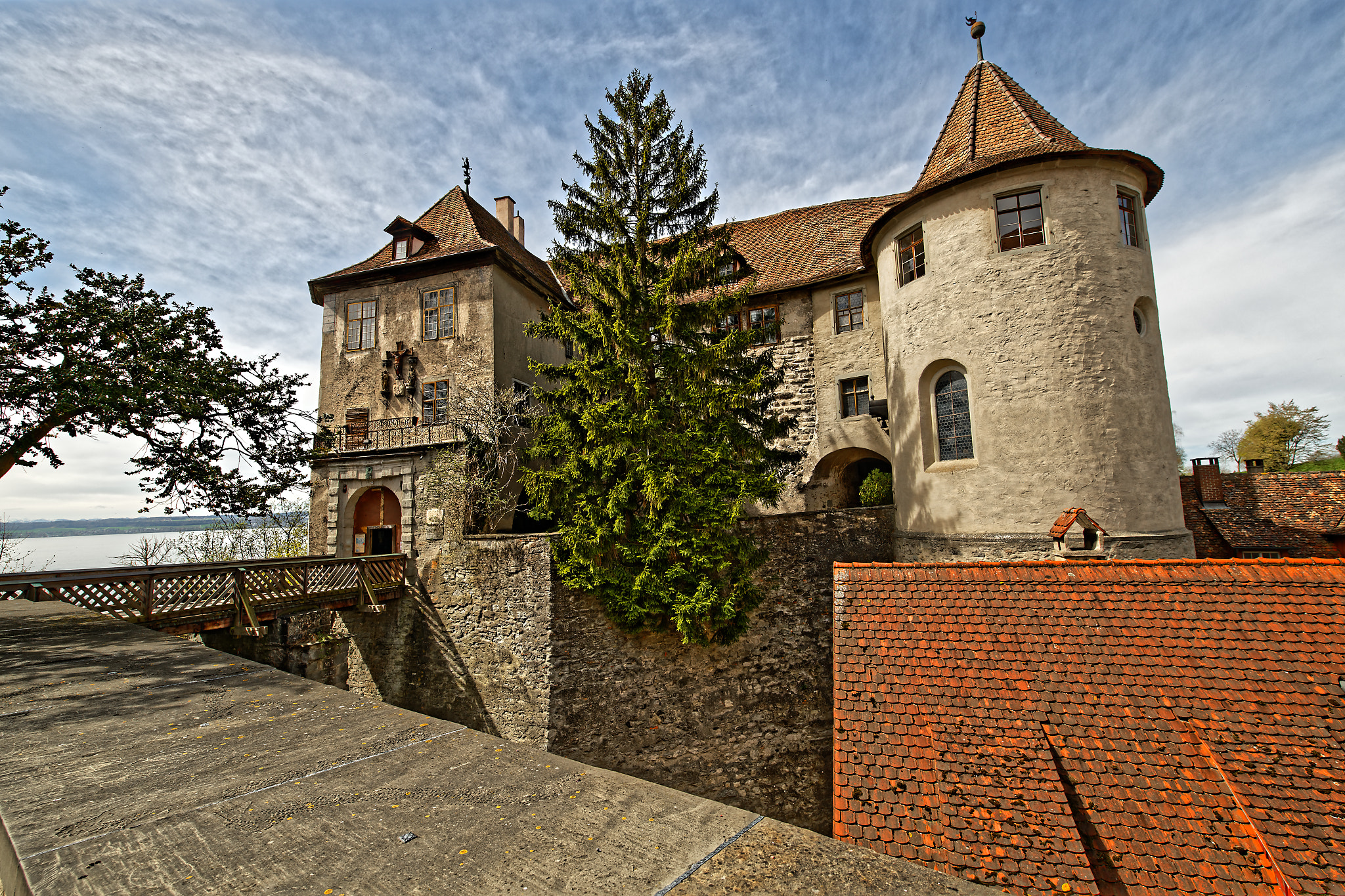 Tamron SP 15-30mm F2.8 Di VC USD sample photo. Die meersburg photography