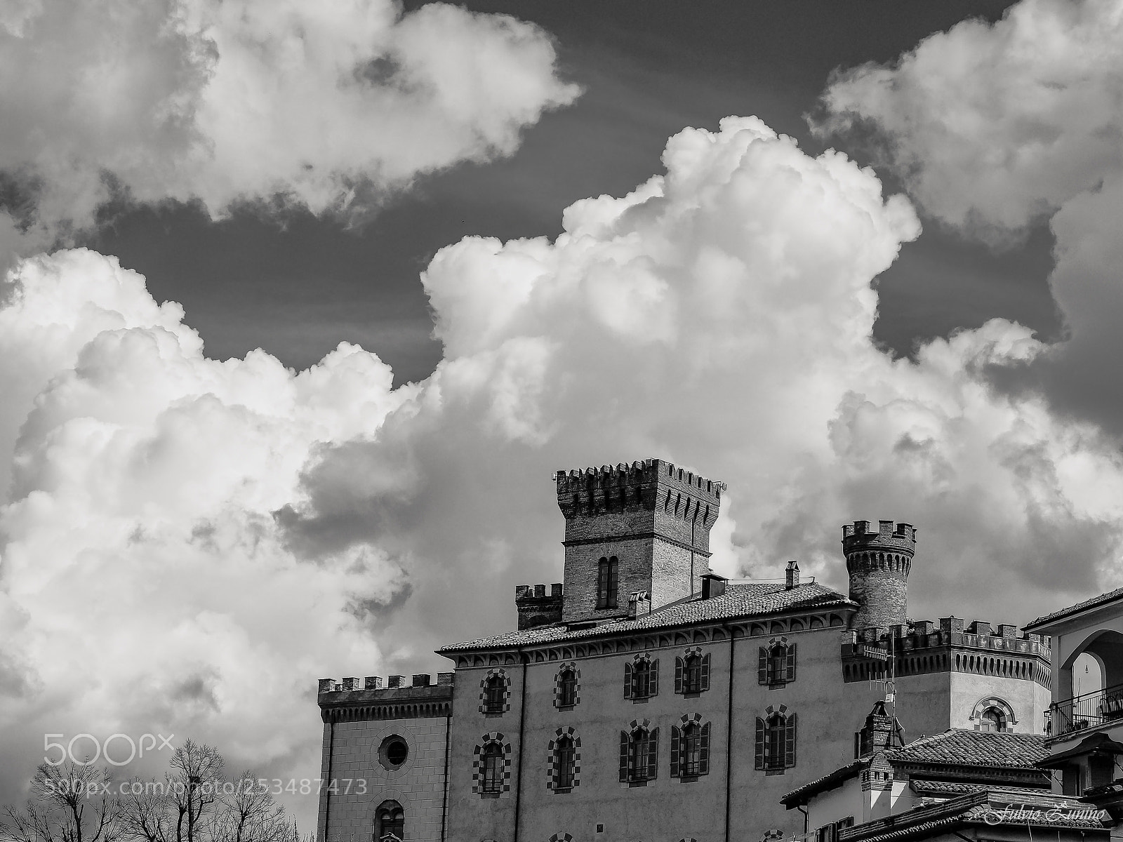 Olympus OM-D E-M1 Mark II sample photo. Castle in the clouds photography