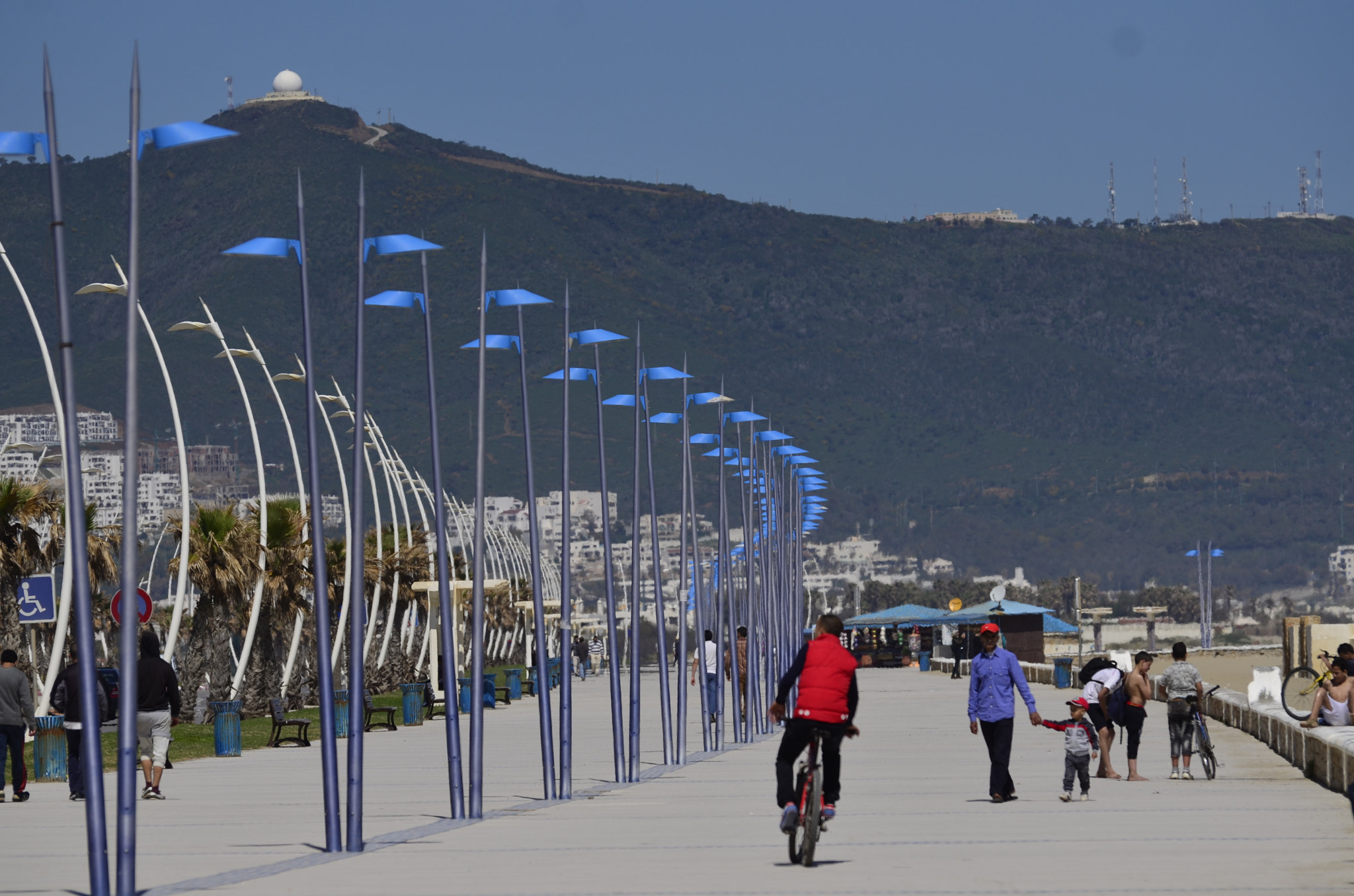 Nikon D7000 sample photo. Paseo por avenue lalla nezha m'diq photography