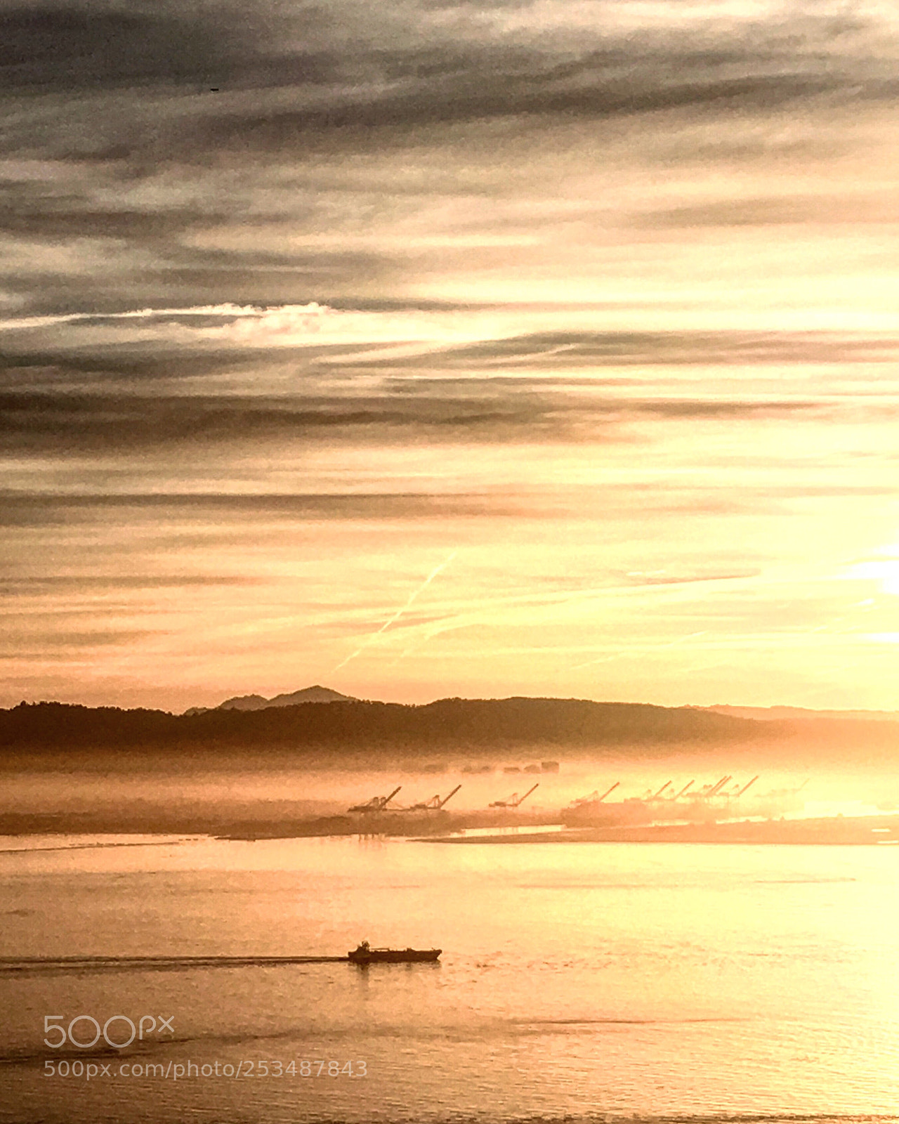 Apple iPhone 6s Plus sample photo. Sunrise over oakland  photography