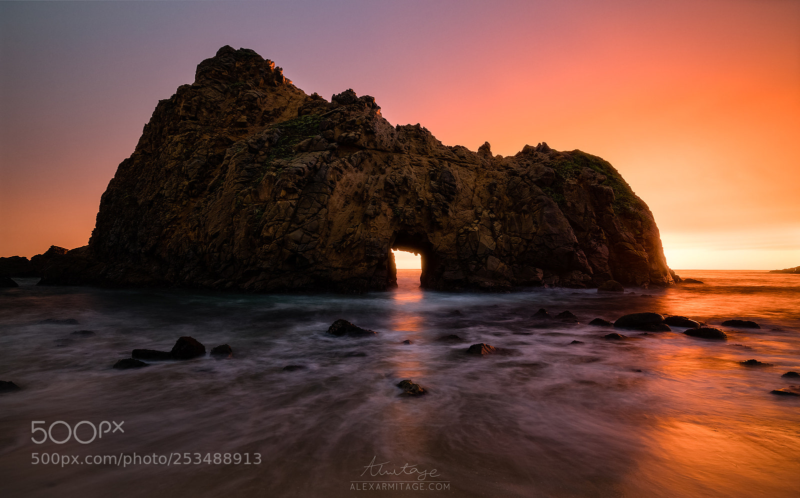 Canon EOS 5D Mark IV sample photo. Skyfire at pfieffer beach photography