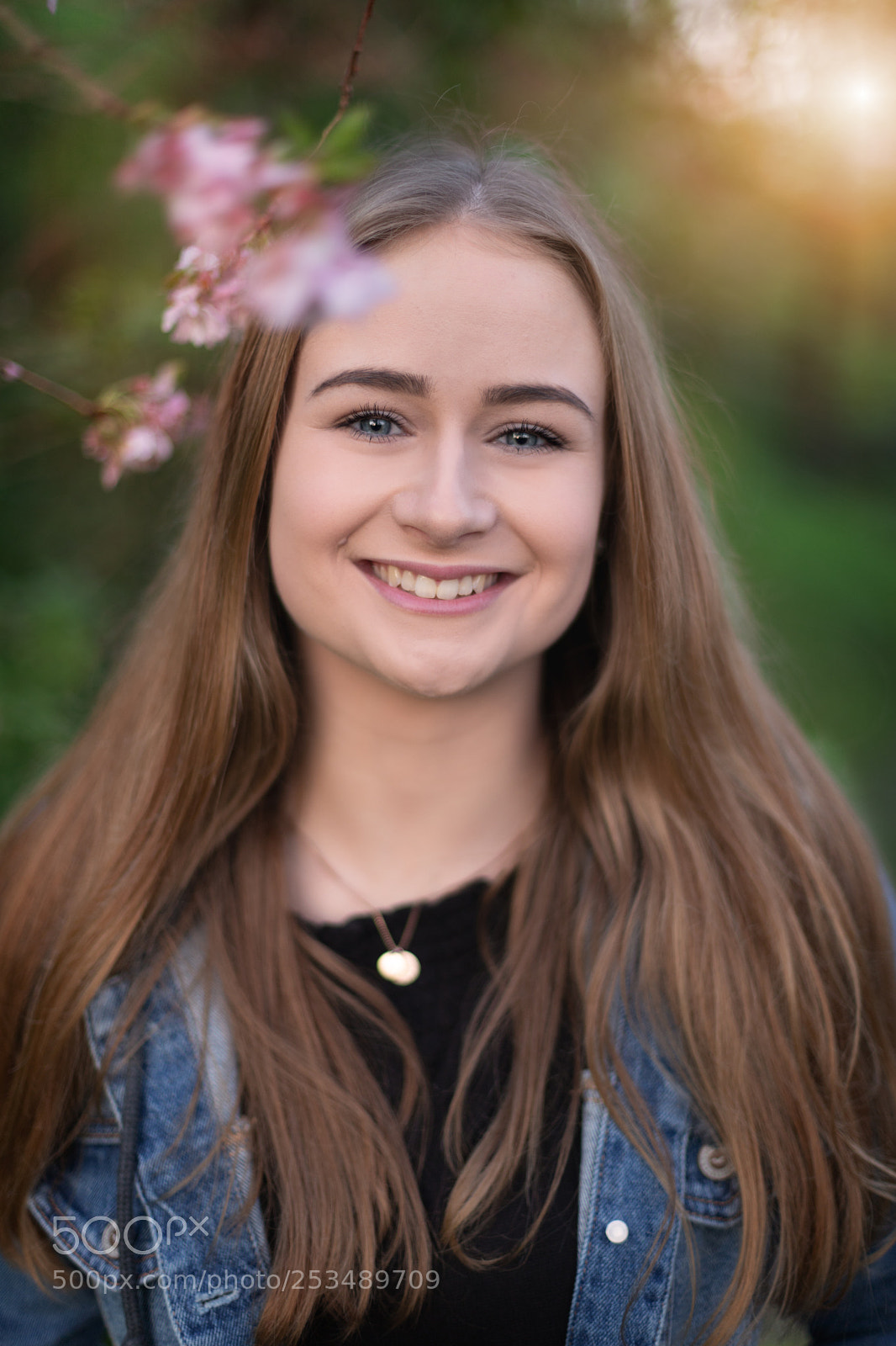 Canon EOS 6D Mark II sample photo. Laura photography