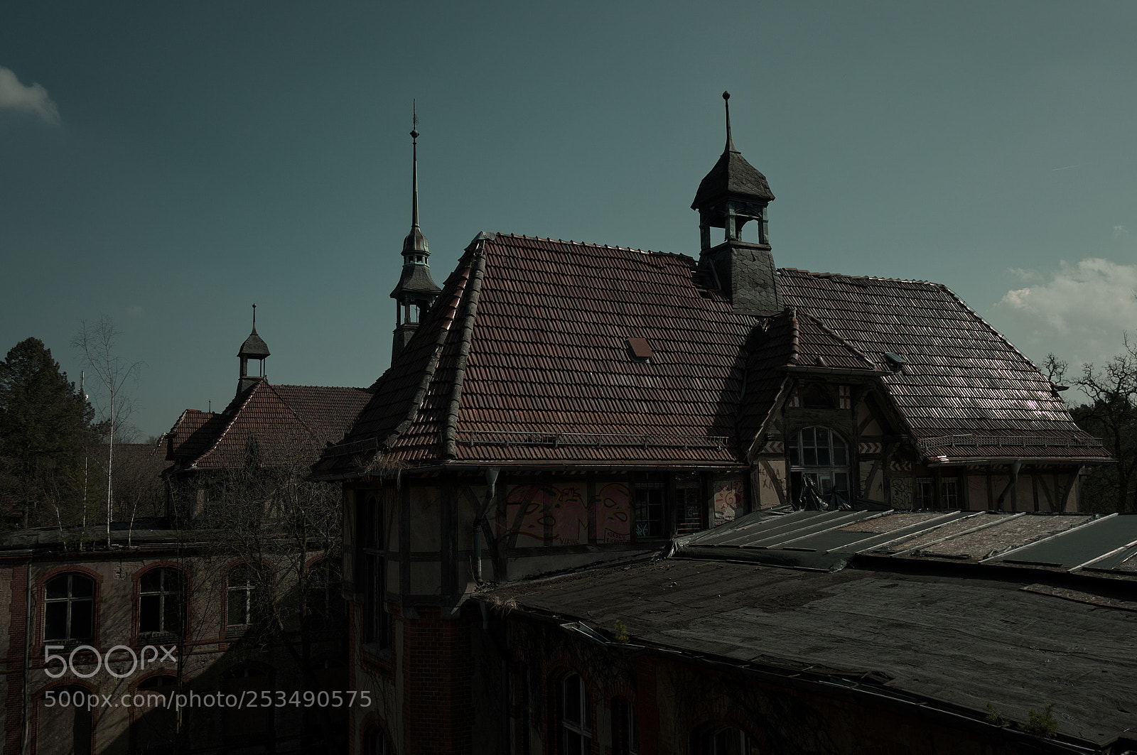 Fujifilm X-A1 sample photo. Beelitz heilstätte photography