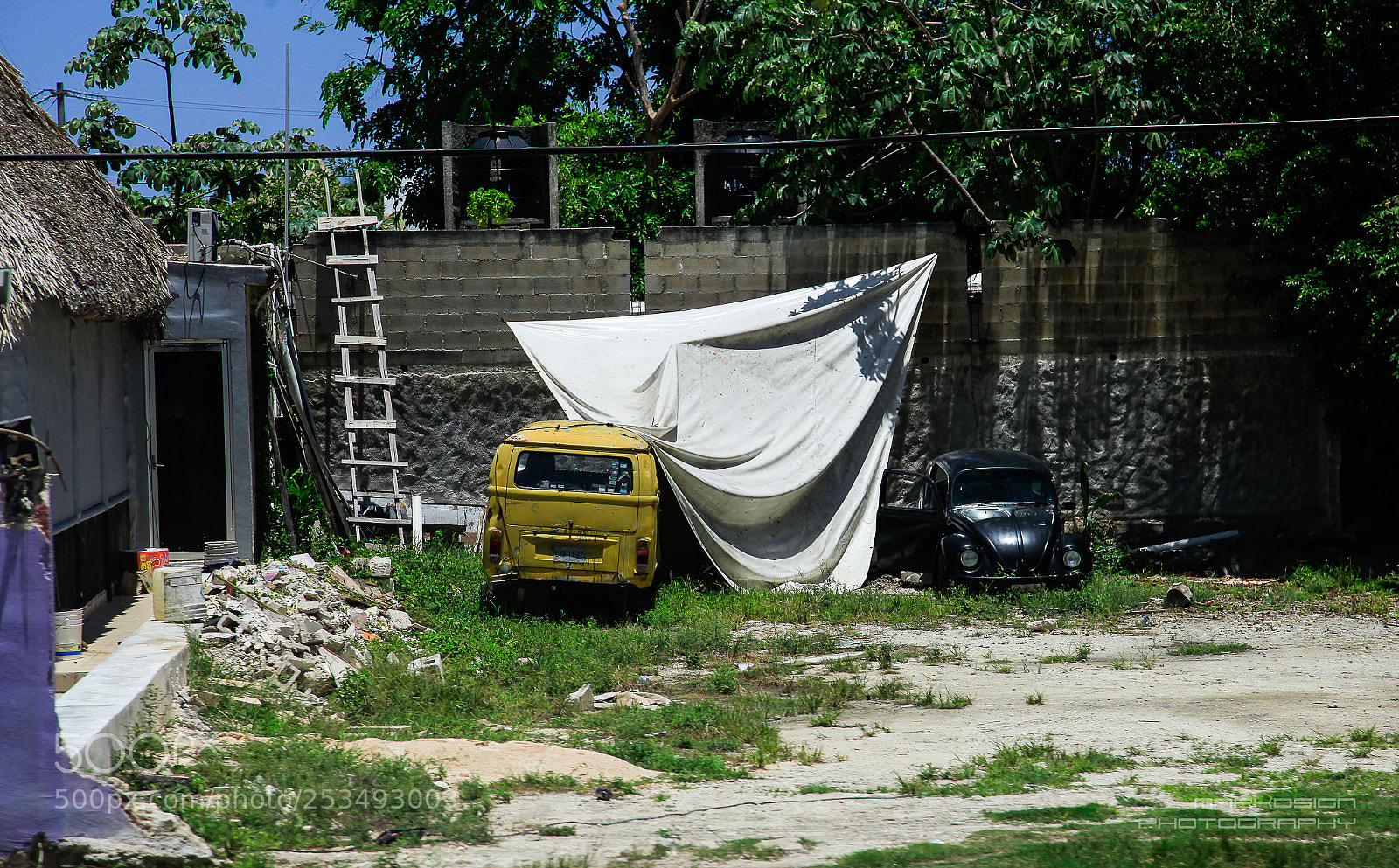 Canon EOS 5D Mark II sample photo. Volkswagen garage photography