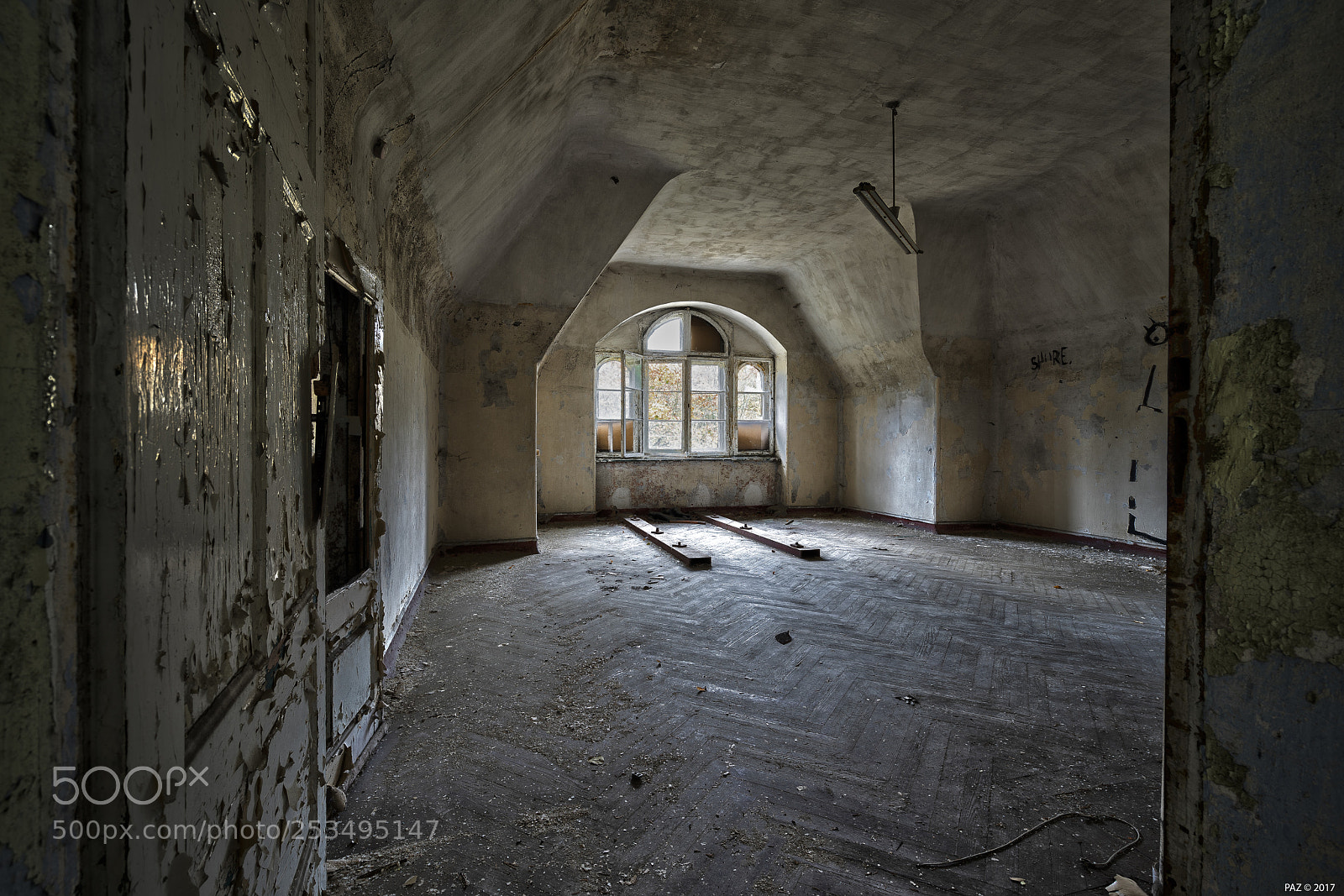 Sony a7R sample photo. Waiting photography