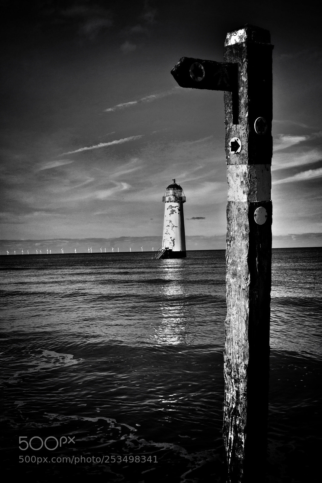 Canon EOS 500D (EOS Rebel T1i / EOS Kiss X3) sample photo. Talacre lighthouse photography