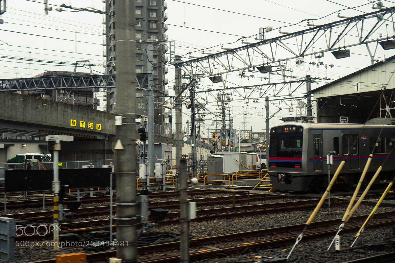Sony a6300 sample photo. Tracks photography