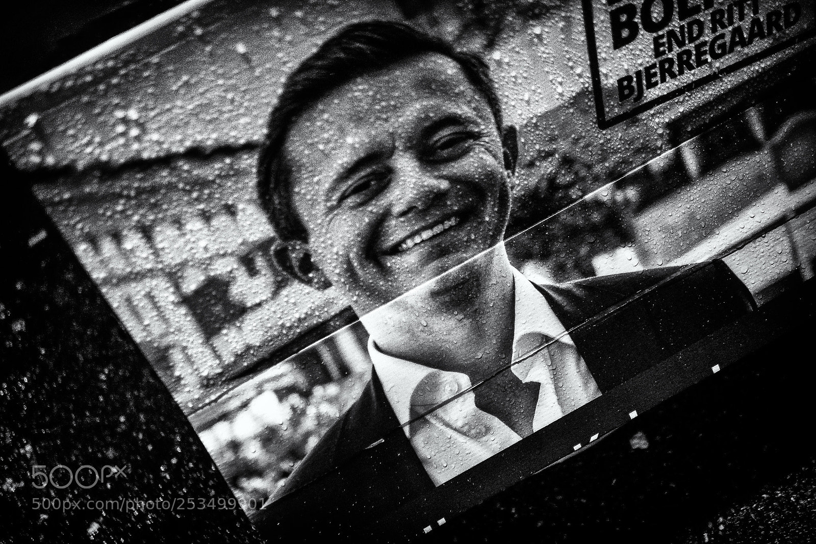 Olympus OM-D E-M5 sample photo. Urban election poster photography