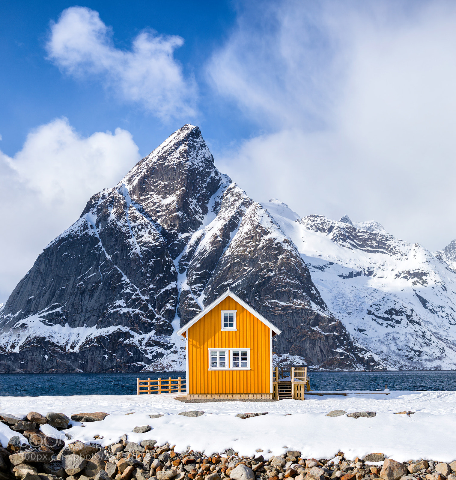 Canon EOS 5D Mark IV sample photo. The hut by the photography
