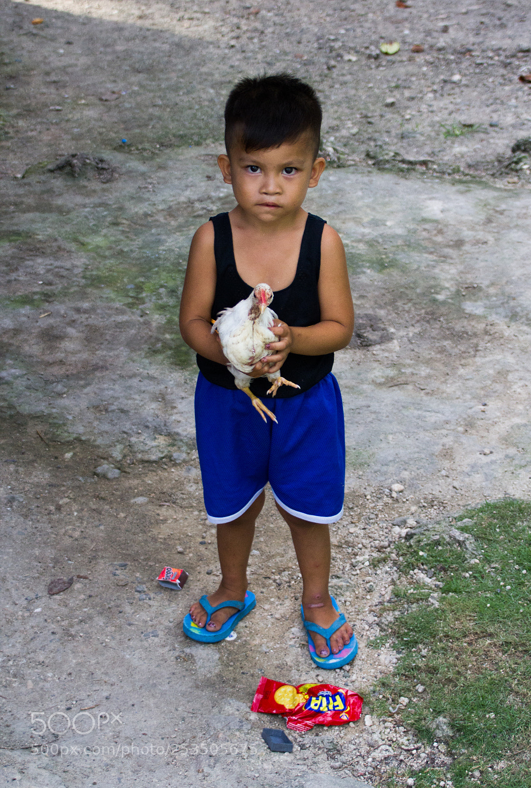 Canon EOS 550D (EOS Rebel T2i / EOS Kiss X4) sample photo. The kid and the photography