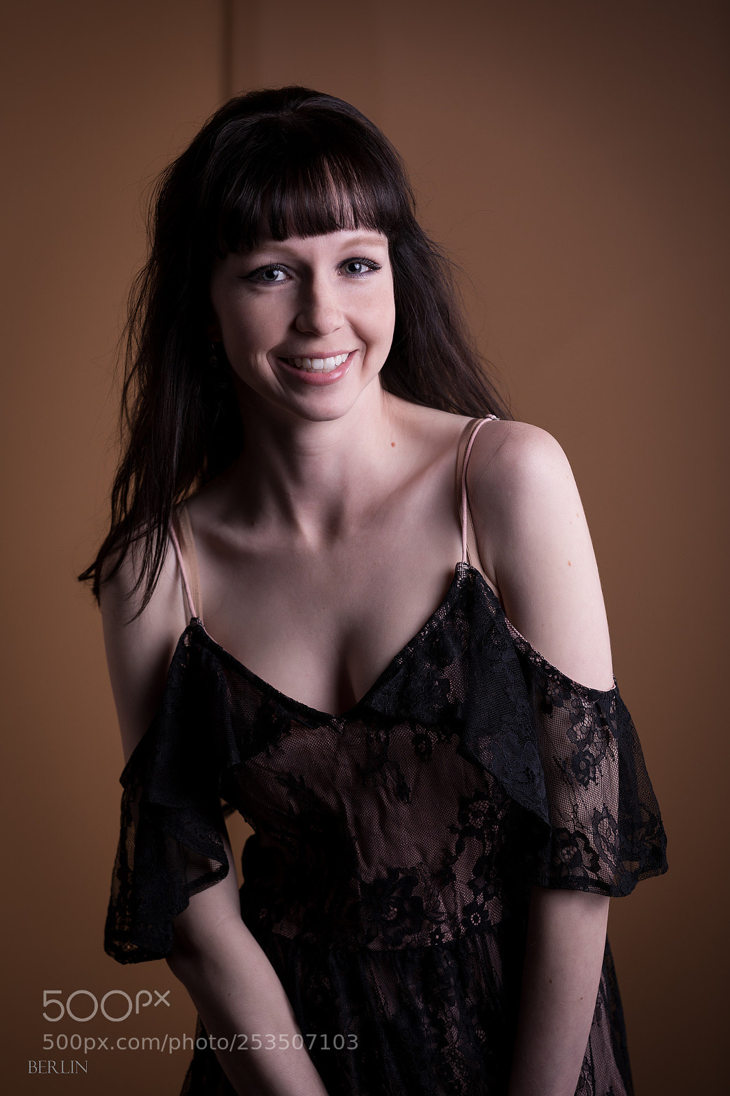 Canon EOS 5D Mark IV sample photo. A dancer gets her photography
