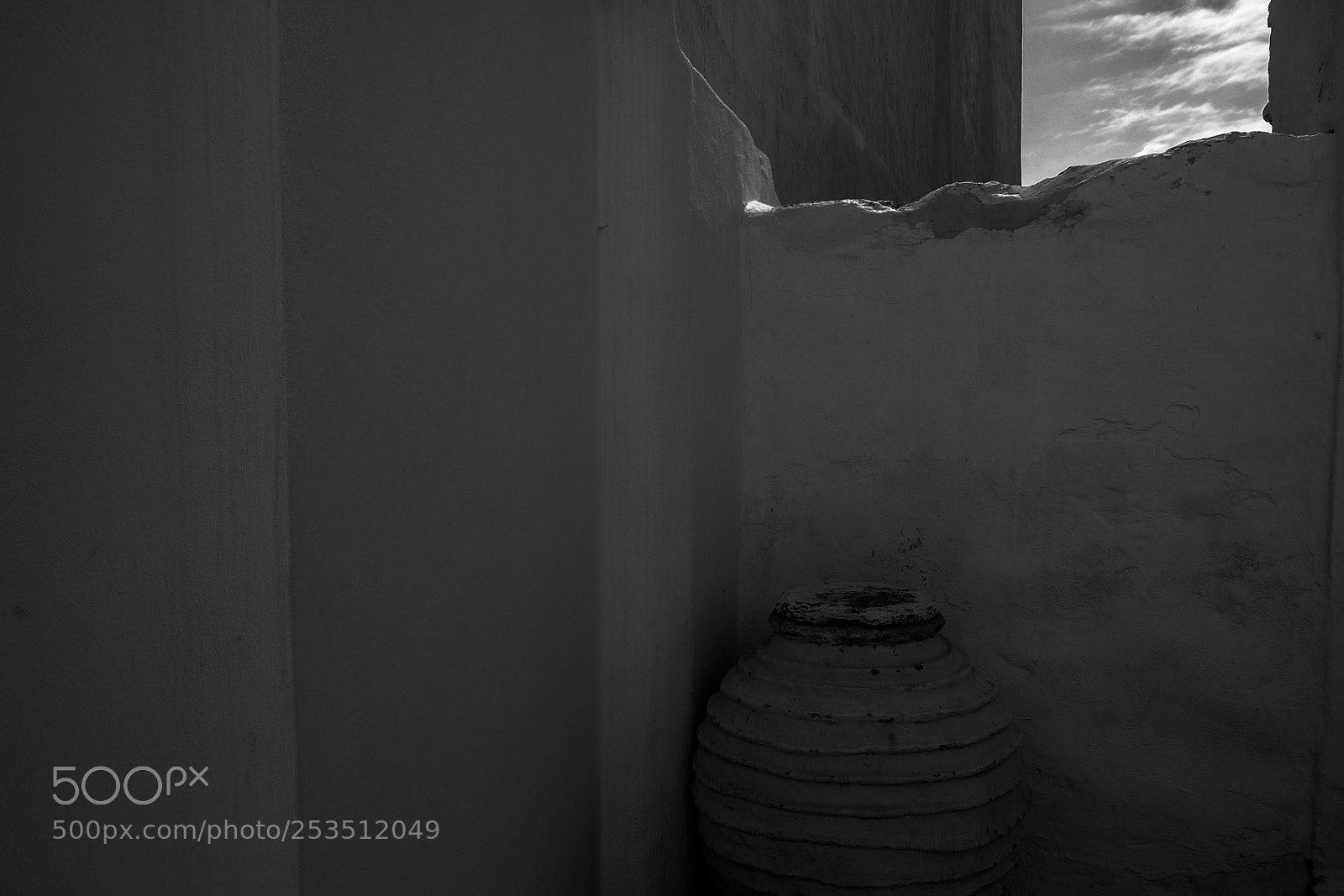 Fujifilm X-E2 sample photo. Somewhere outside there is photography