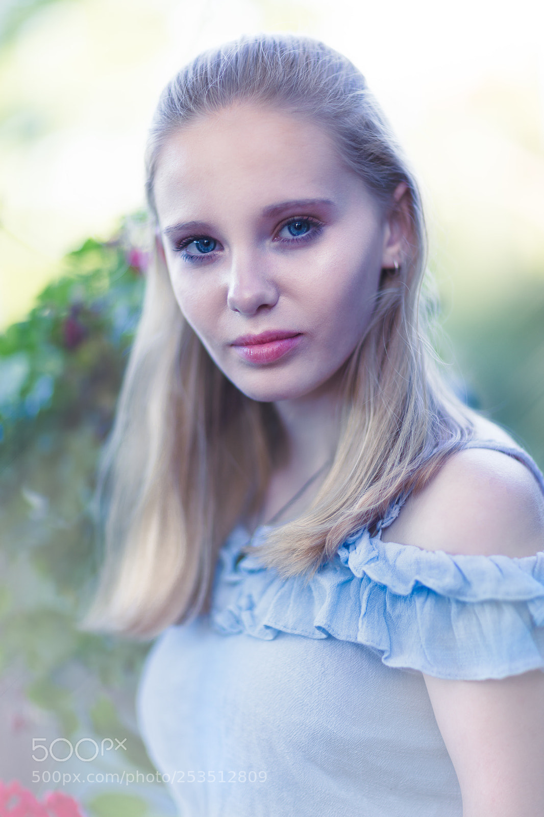 Canon EOS 5DS R sample photo. Natural light photography