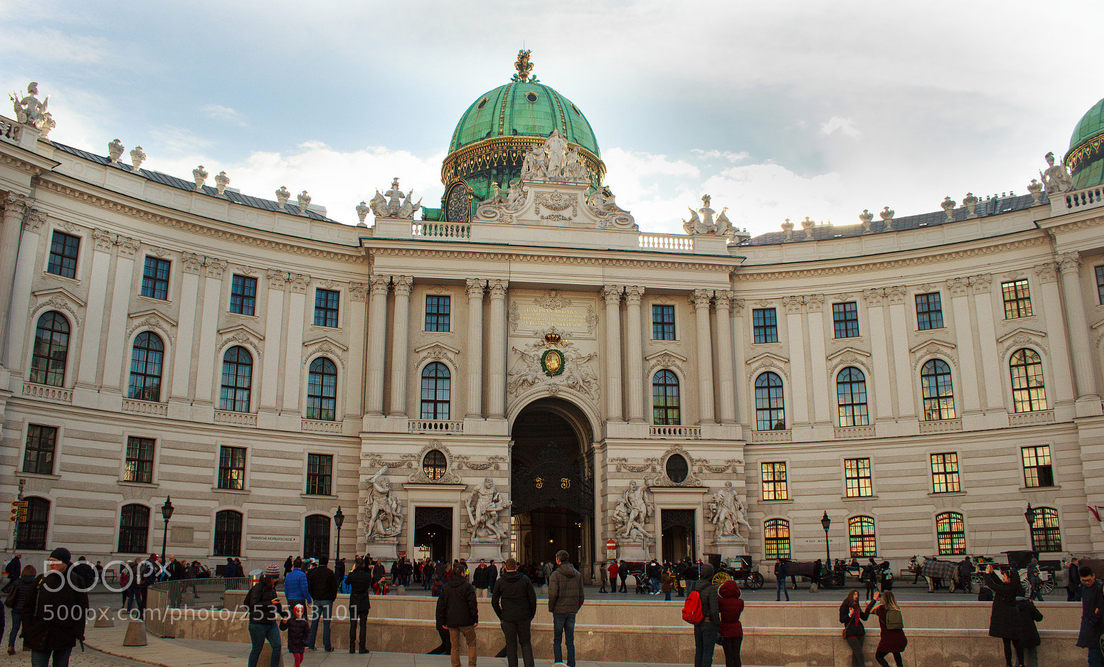 Canon EOS 550D (EOS Rebel T2i / EOS Kiss X4) sample photo. Vienna-architecture photography