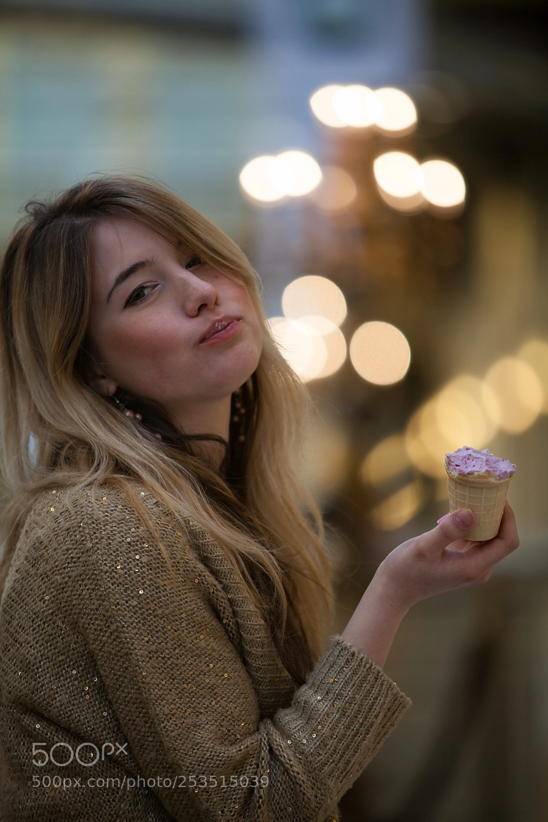 Canon EOS 5D Mark II sample photo. Portrait_amina photography