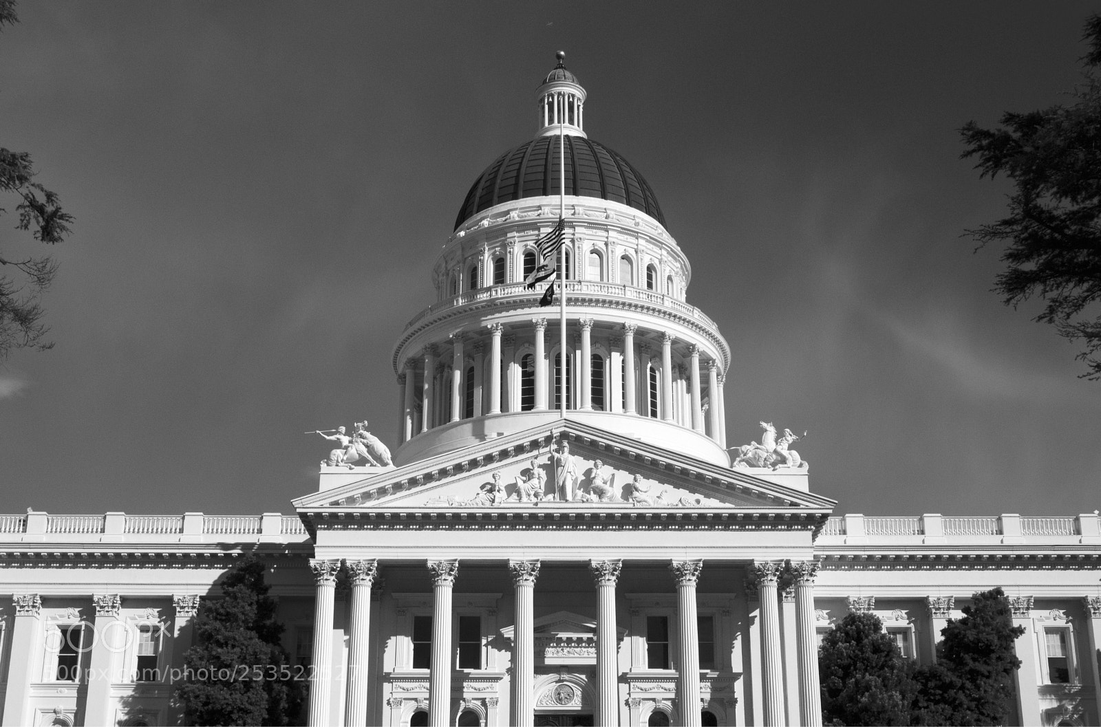 Panasonic Lumix DMC-G5 sample photo. Lumix 595 capitol bw photography