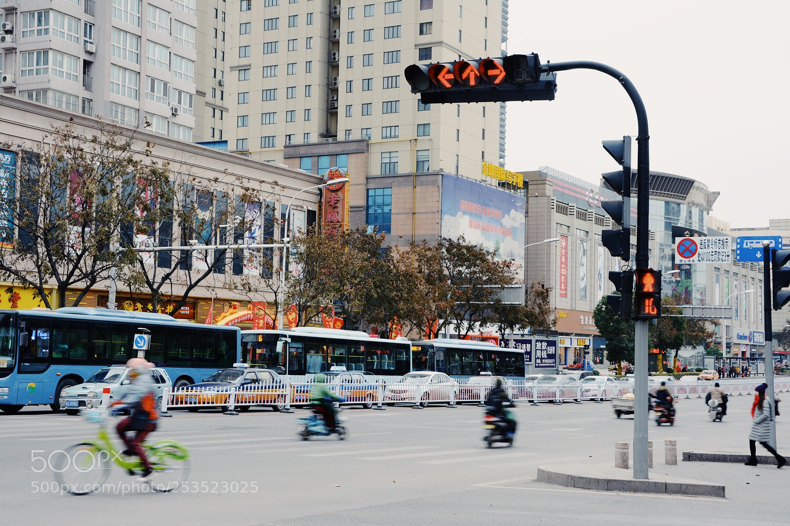 Nikon D7100 sample photo. Busy streets photography