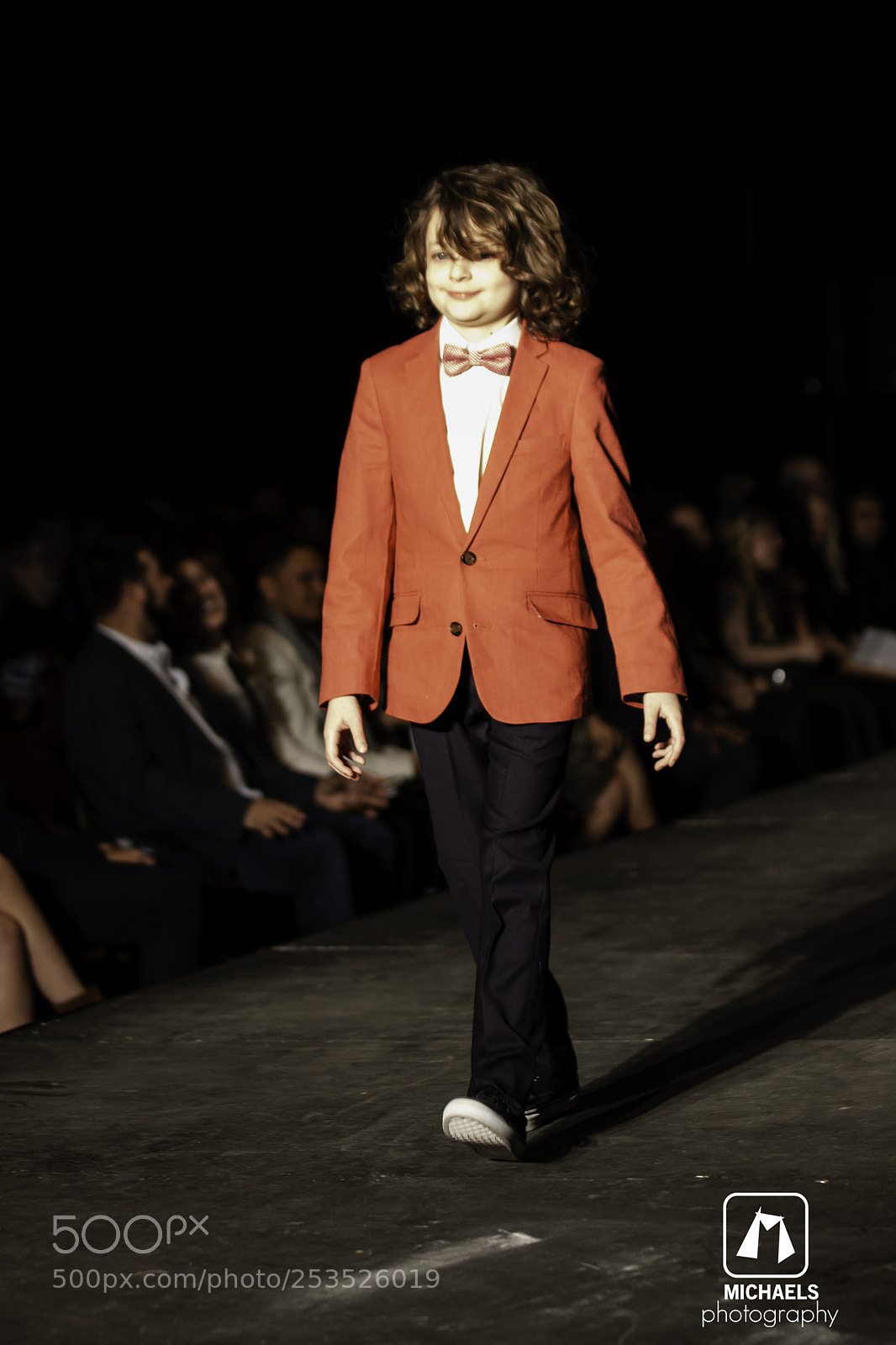 Canon EOS 50D sample photo. Fashion show photography