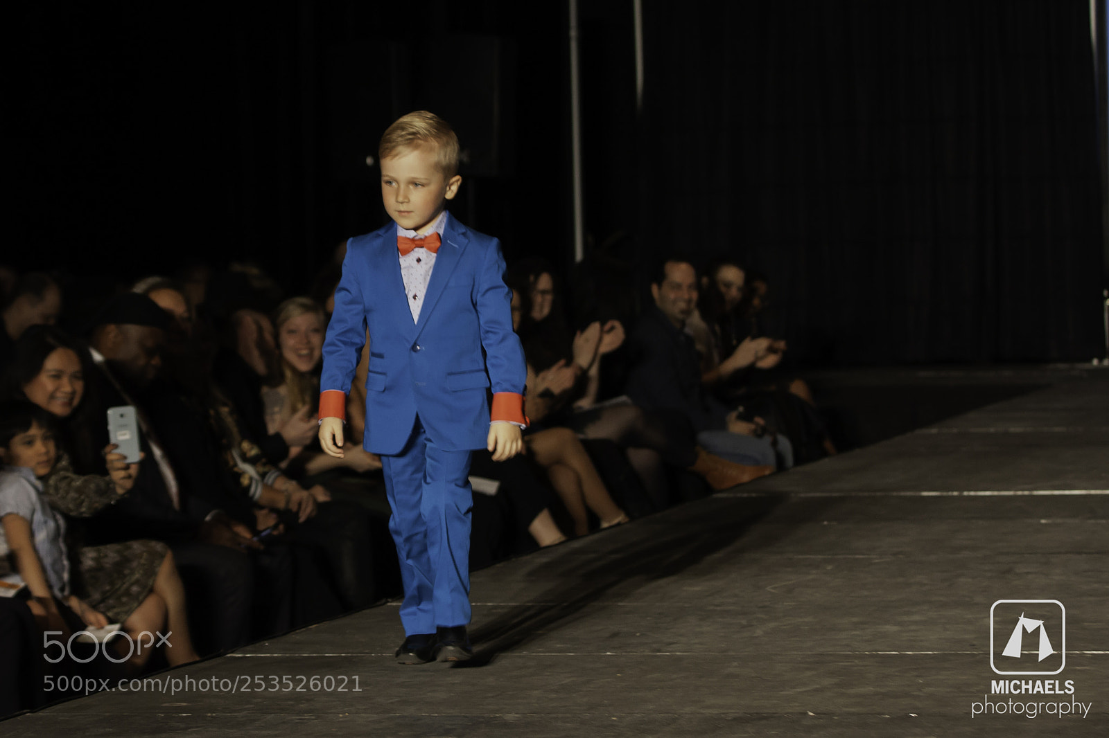 Canon EOS 50D sample photo. Fashion show photography