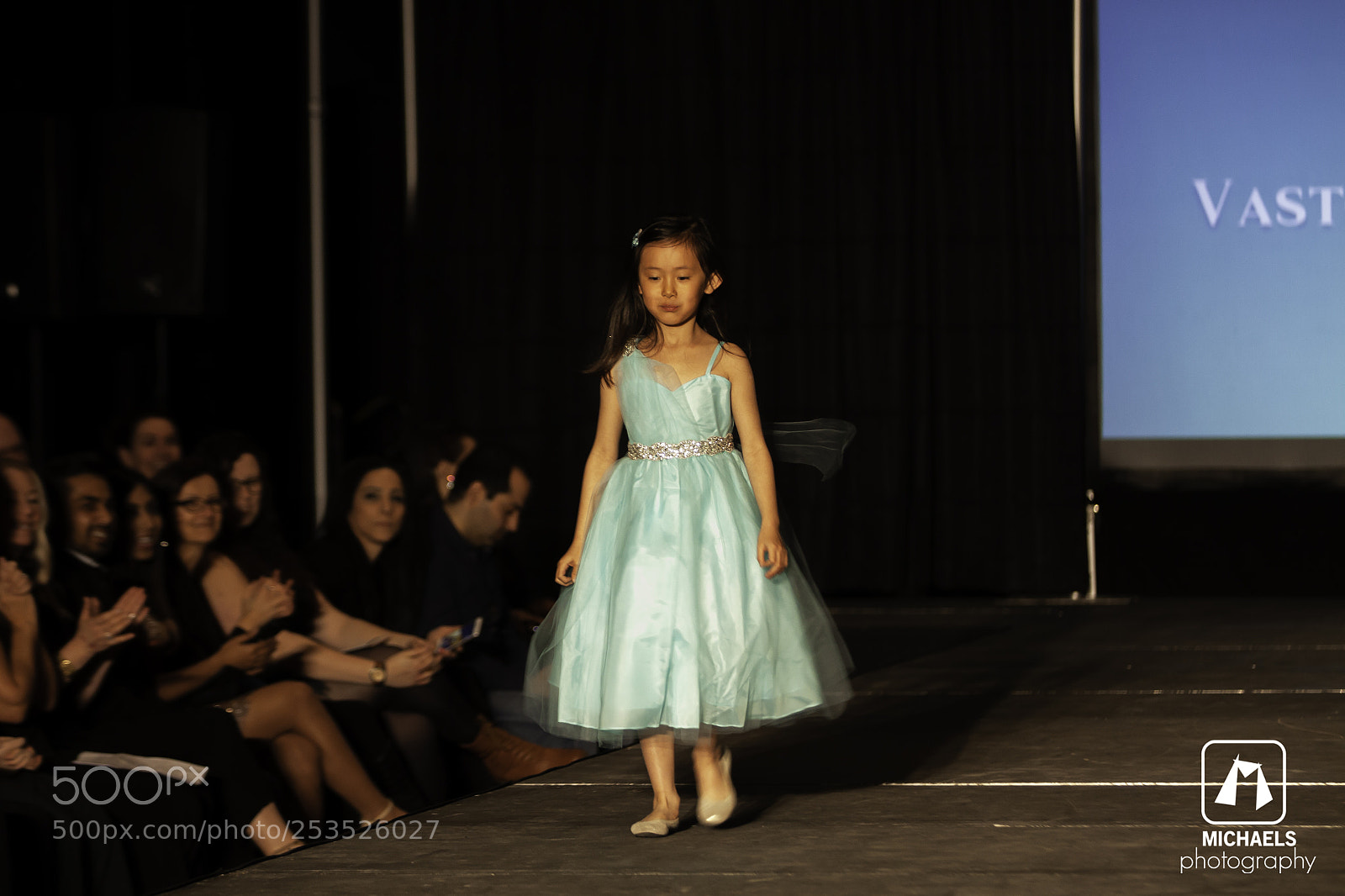 Canon EOS 50D sample photo. Fashion show photography