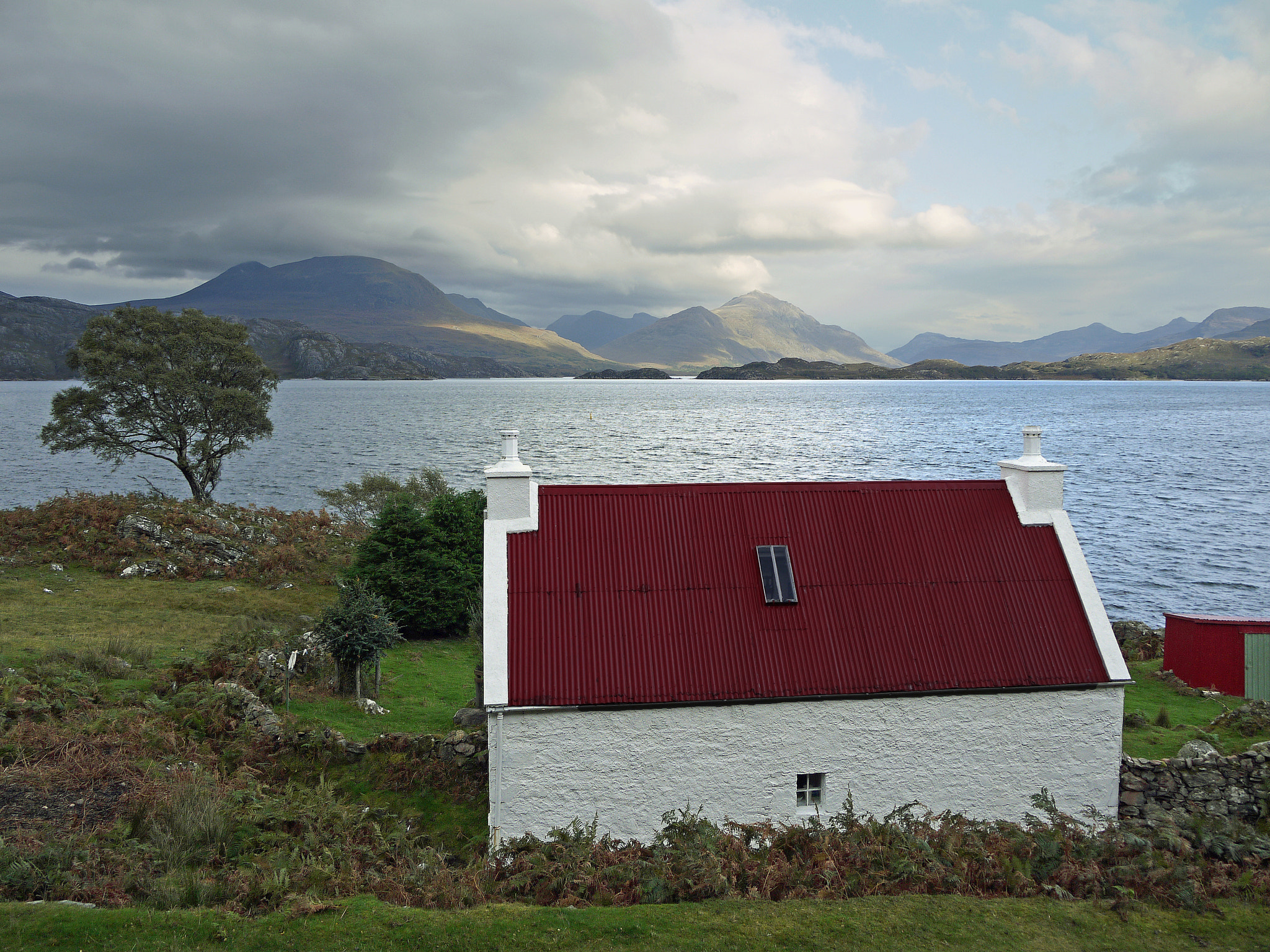 Panasonic Lumix DMC-GF1 sample photo. Loch shieldaig and the red roof cottage photography