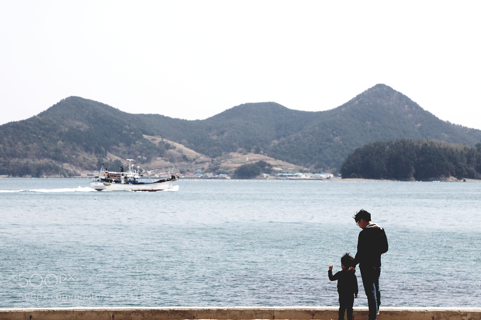 Canon EOS 6D Mark II sample photo. In front of the photography