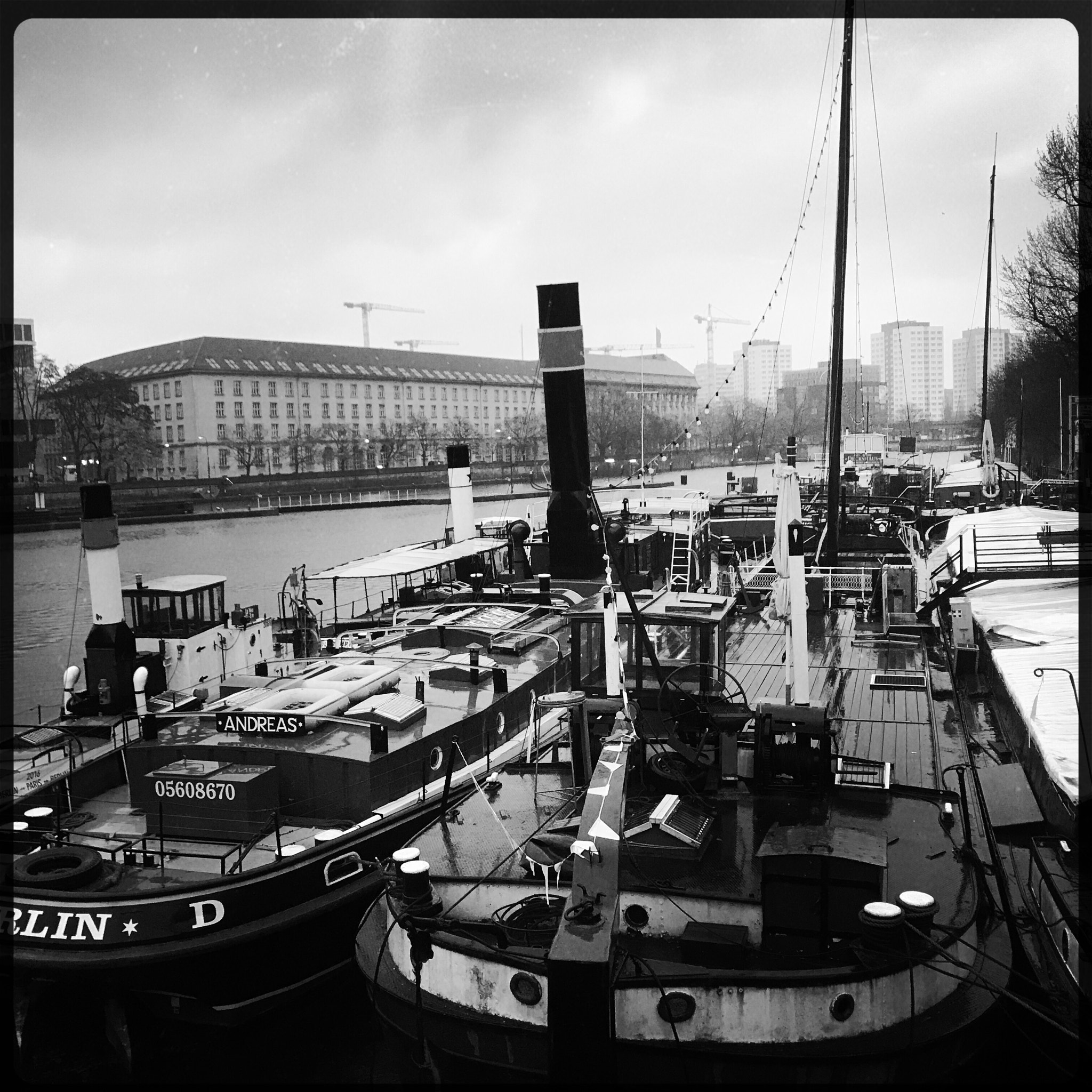 Hipstamatic 342 sample photo. River boats photography