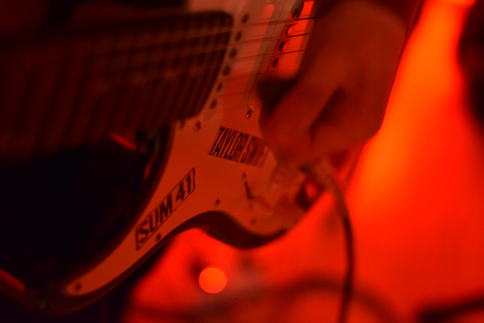 Nikon AF-S Nikkor 50mm F1.8G sample photo. Guitar. photography